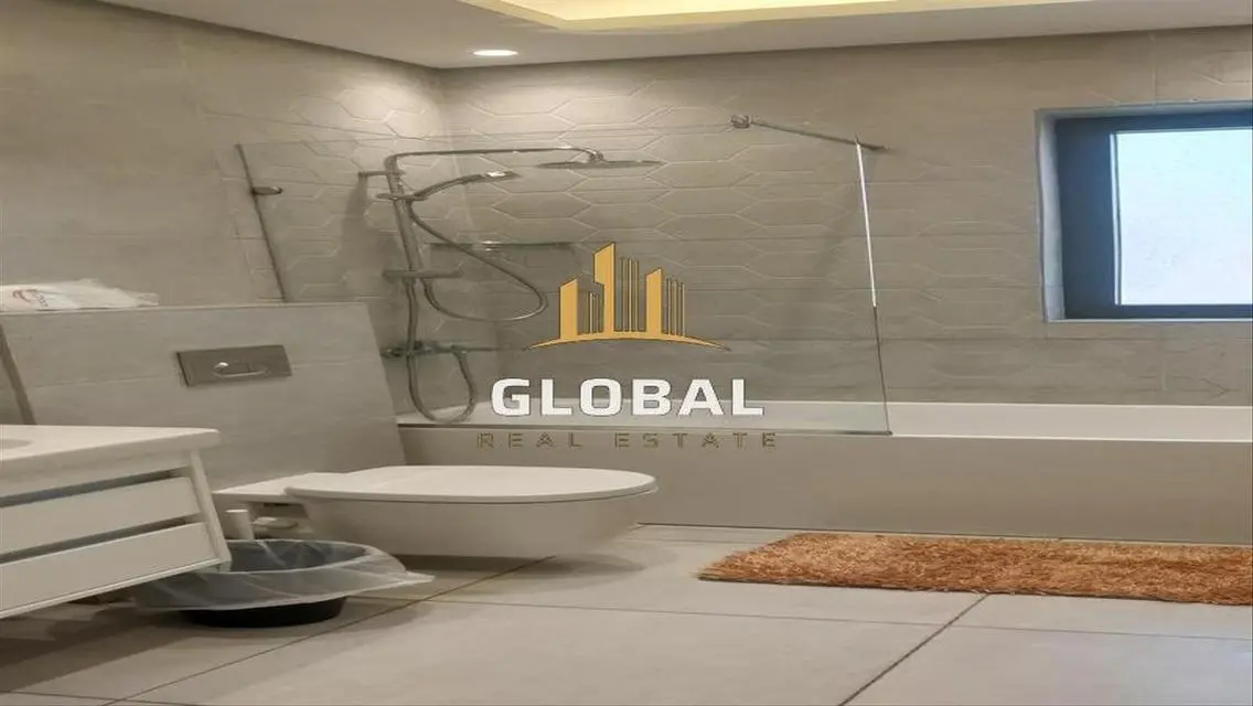 Luxurious Villa in Code-lake-338 - 75000 EGP