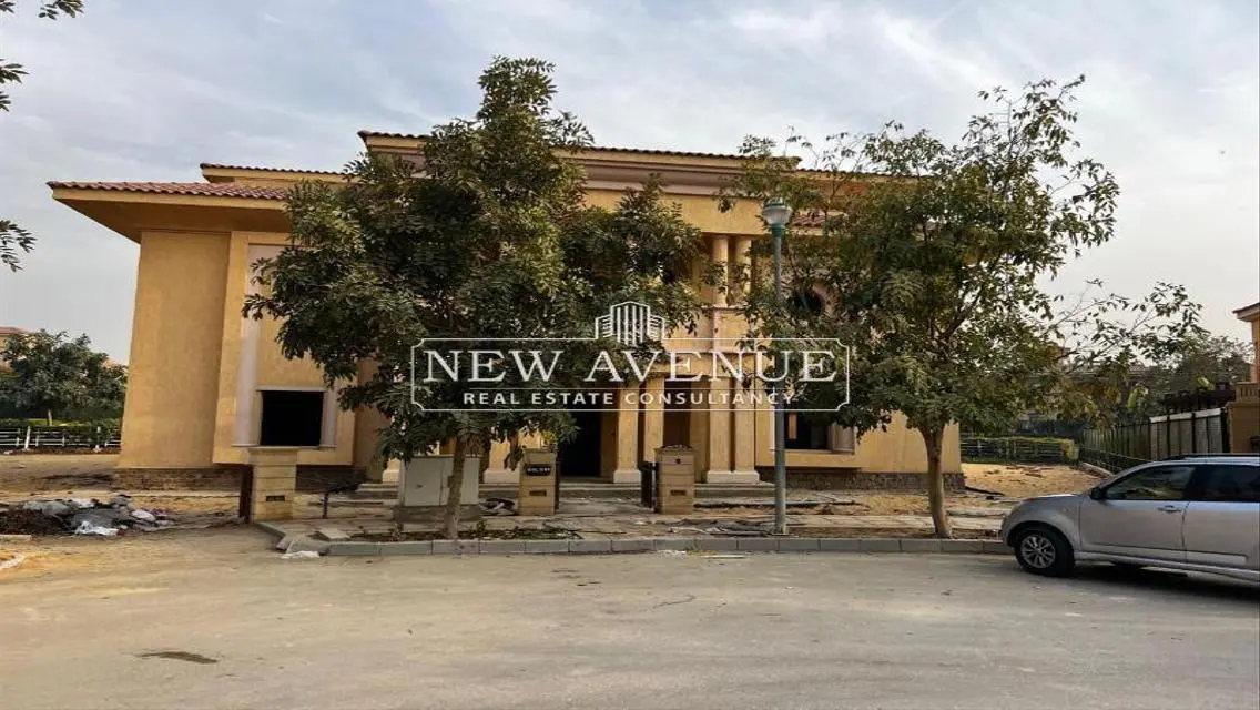 Luxury Villa with Private Garden and Stunning View for Sale