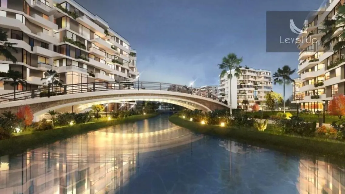 شقة فاخرة مع شرفة وما amenities كبيرة
