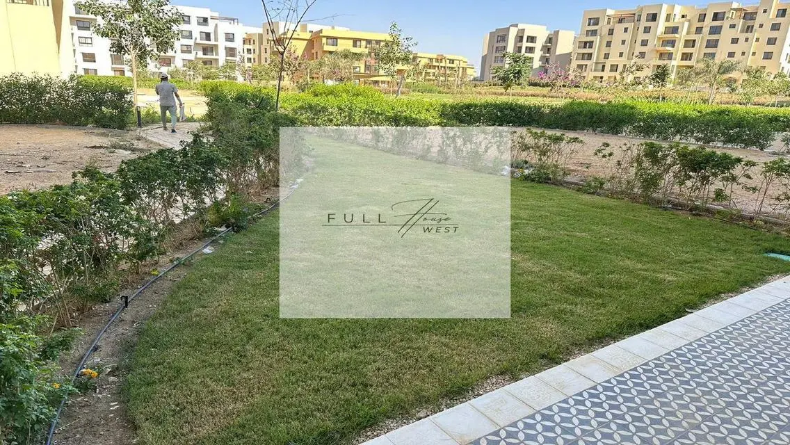 فيلا فاخرة بمساحة واسعة للبيع