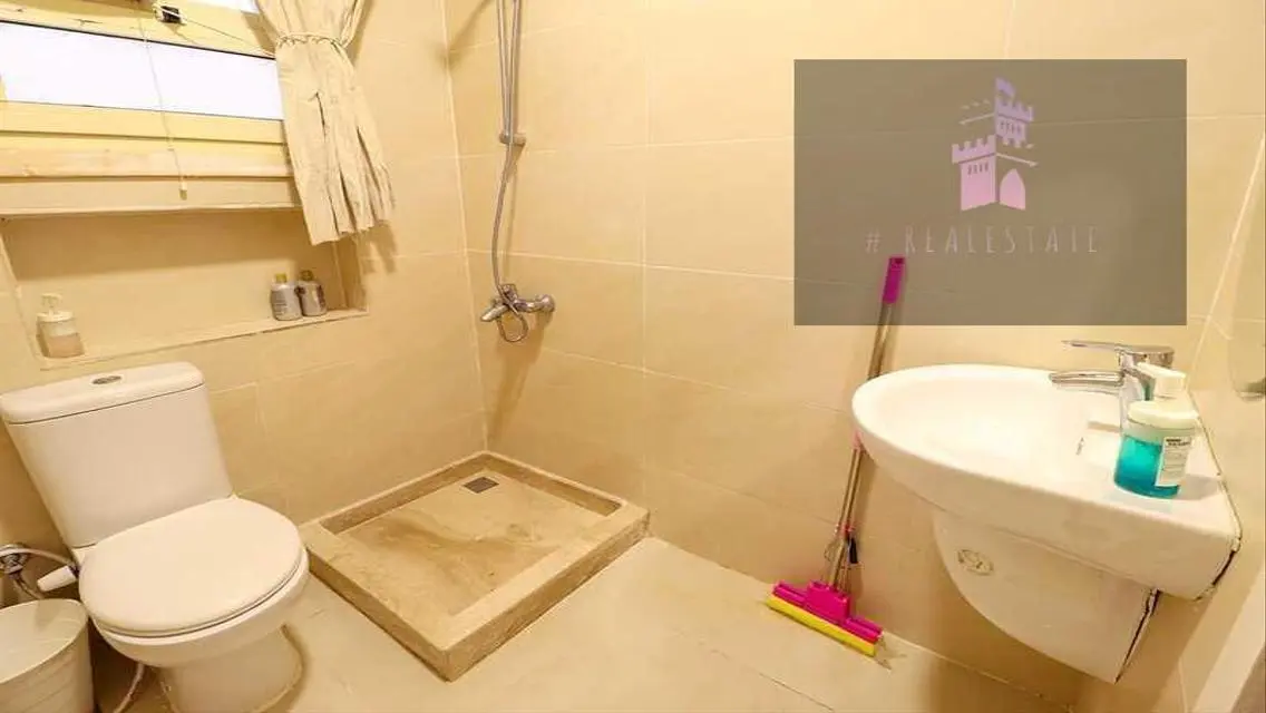 شقة فاخرة 3 غرف نوم للإيجار