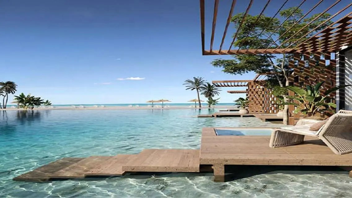 Luxury Apartment with Stunning Lakeside View