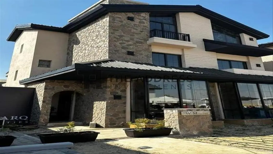 Luxury Villa for Sale with Spacious Layout
