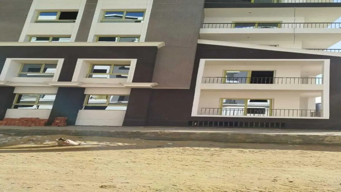 عقار فخم للبيع