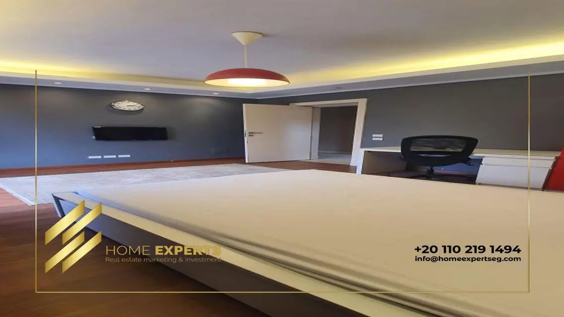 Luxury Villa with Spacious Garden and Security Guard