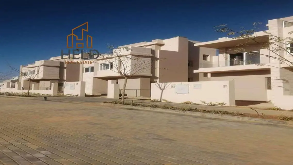 Luxury Property with 10 Rooms, Private Pool & Garden