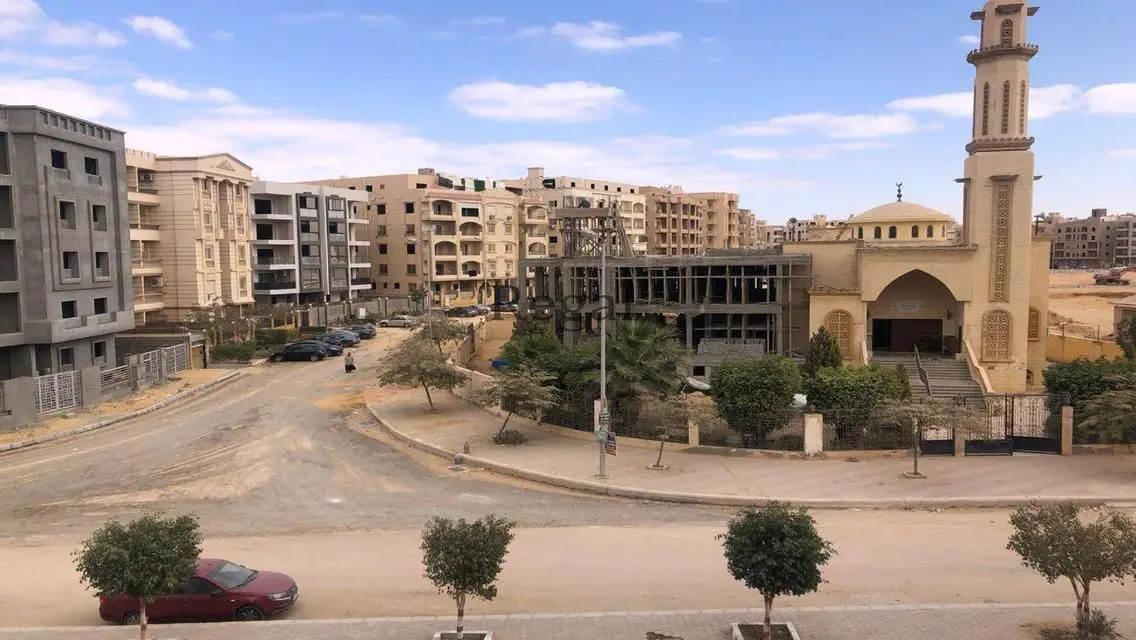 شقة فاخرة 160 متر بحديقة في قلب المدينة