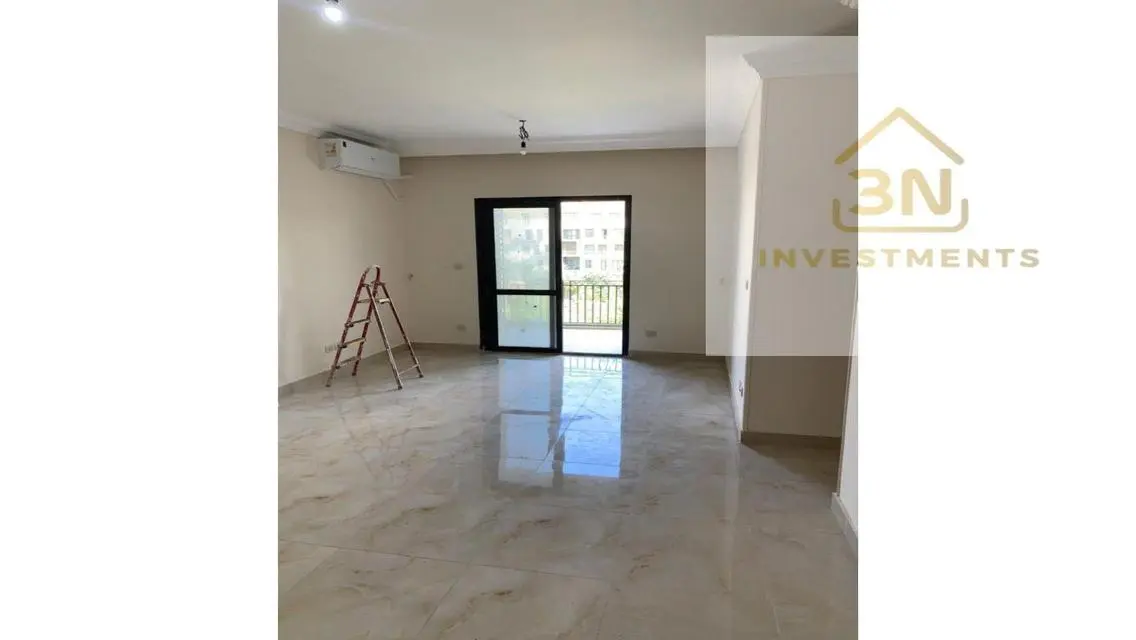 Luxury Apartment for Sale in ESR392
