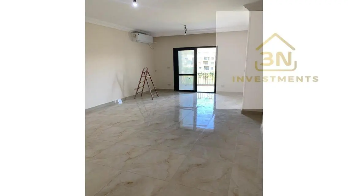 Luxury Apartment for Sale in ESR392