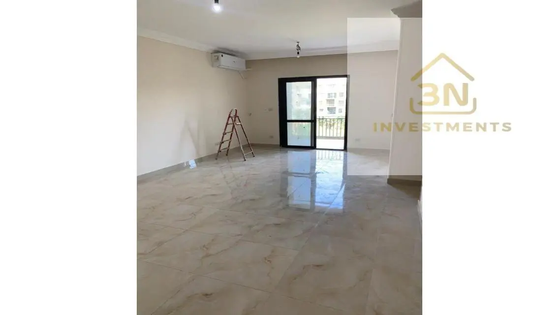 Luxury Apartment for Sale in ESR392
