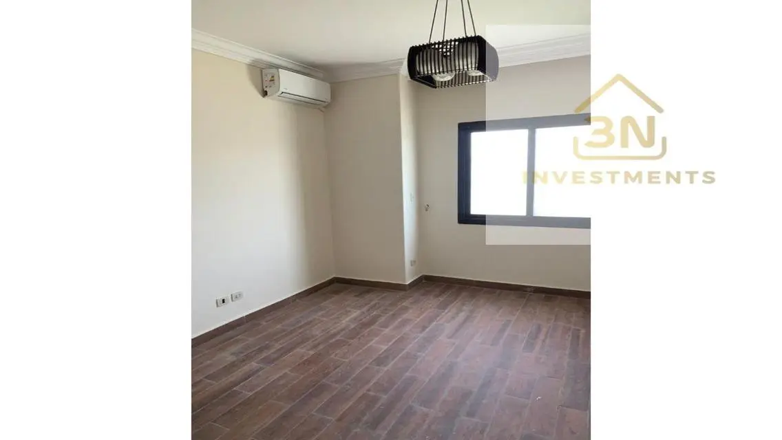Luxury Apartment for Sale in ESR392