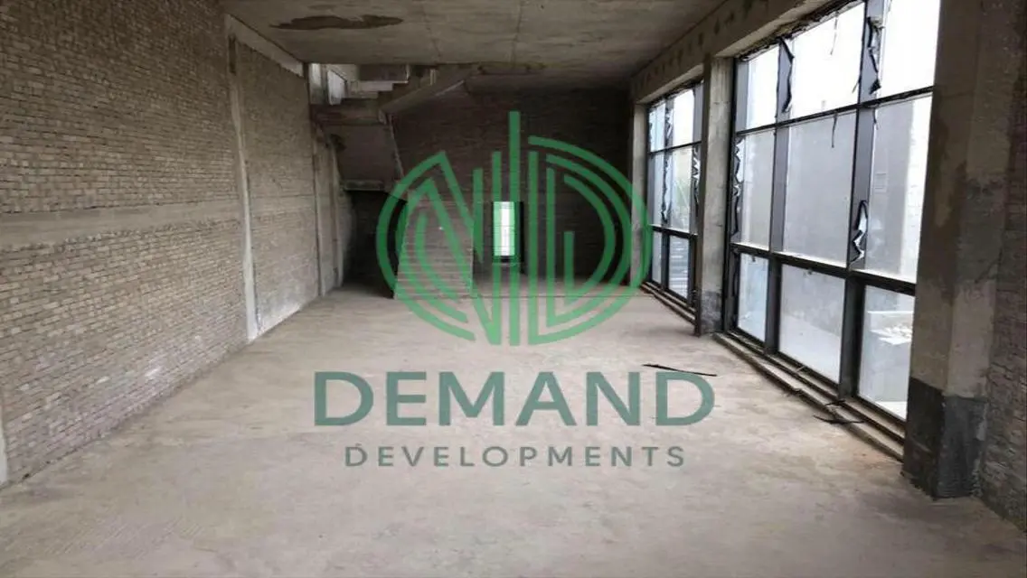 Luxury Apartment with Spacious Area and Excellent Amenities