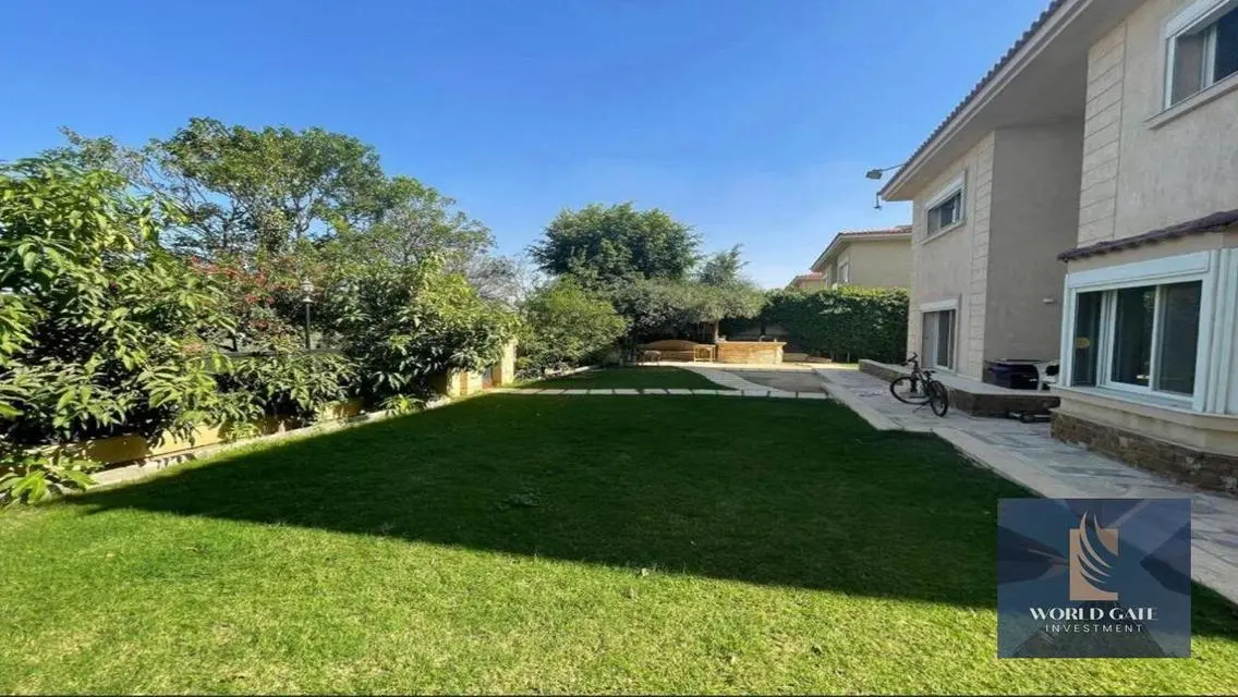 Luxury Property with Balcony and Private Garden in Southpark