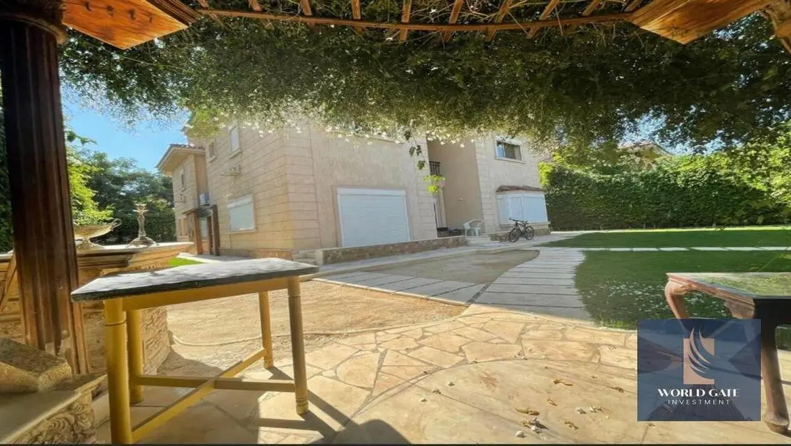 Luxury Property with Balcony and Private Garden in Southpark