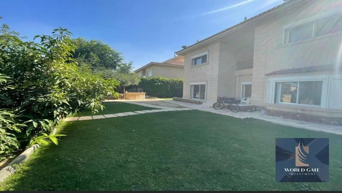 Luxury Property with Balcony and Private Garden in Southpark