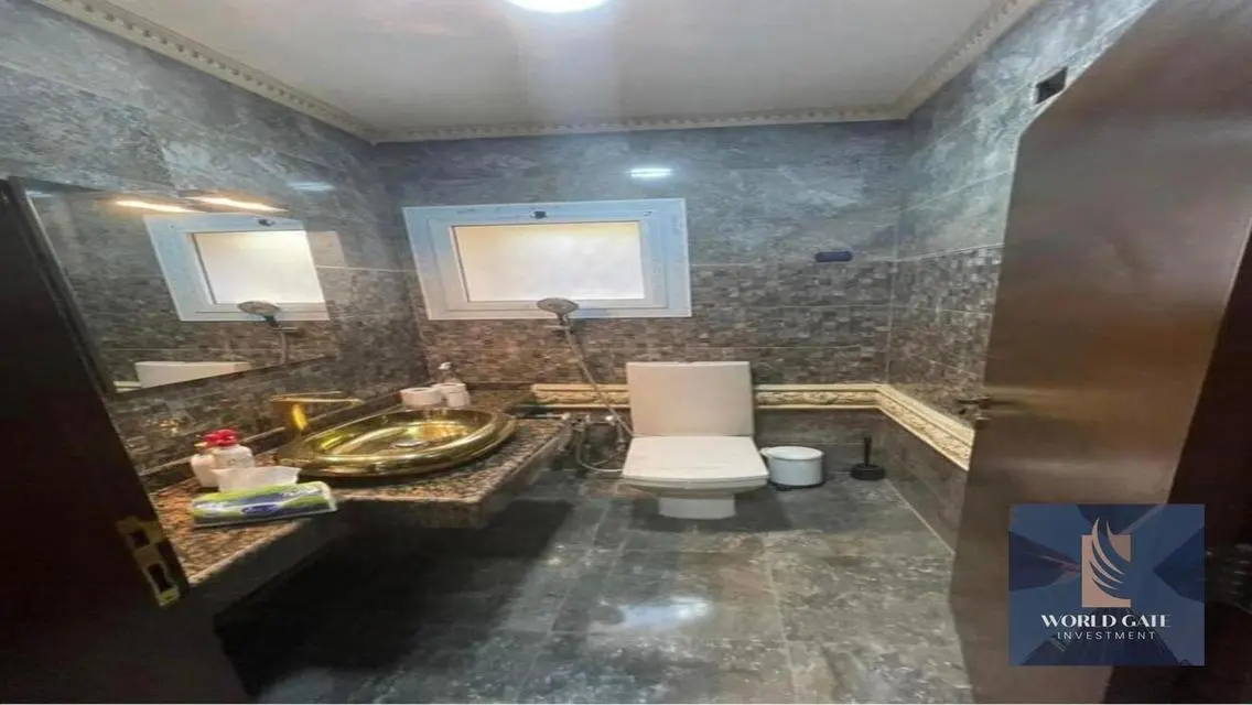 Luxury Property with Balcony and Private Garden in Southpark