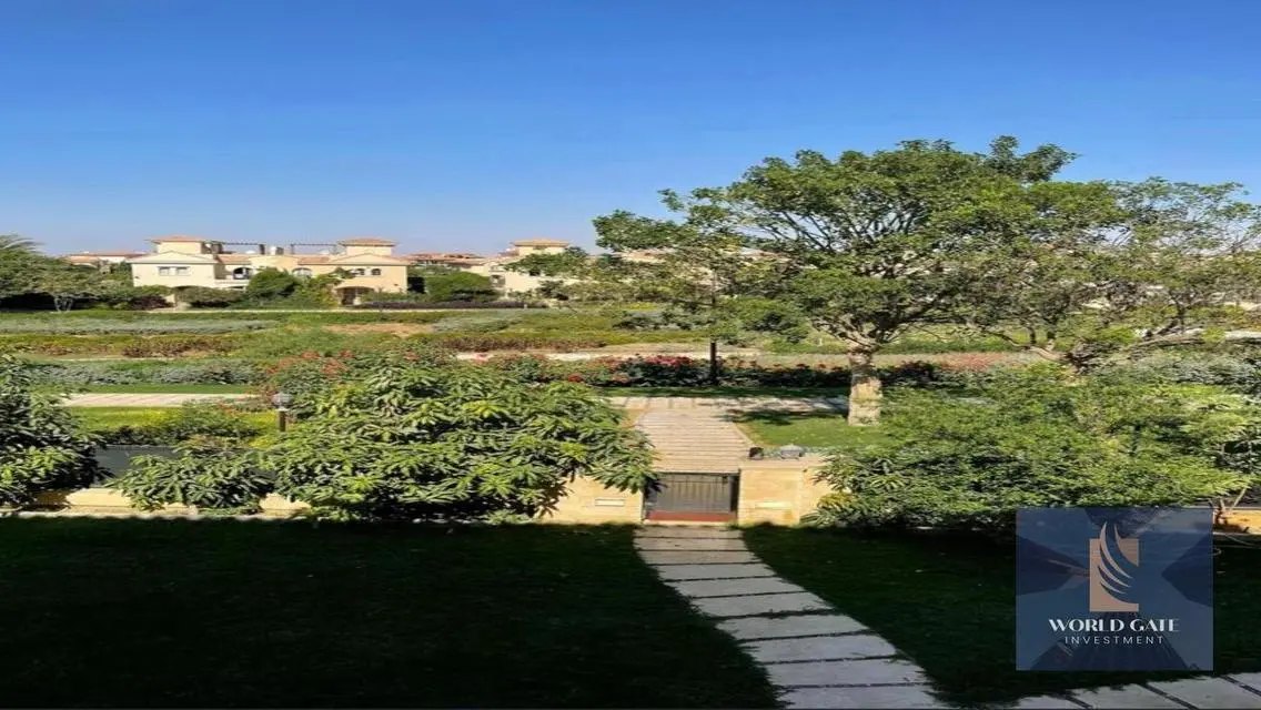 Luxury Property with Balcony and Private Garden in Southpark