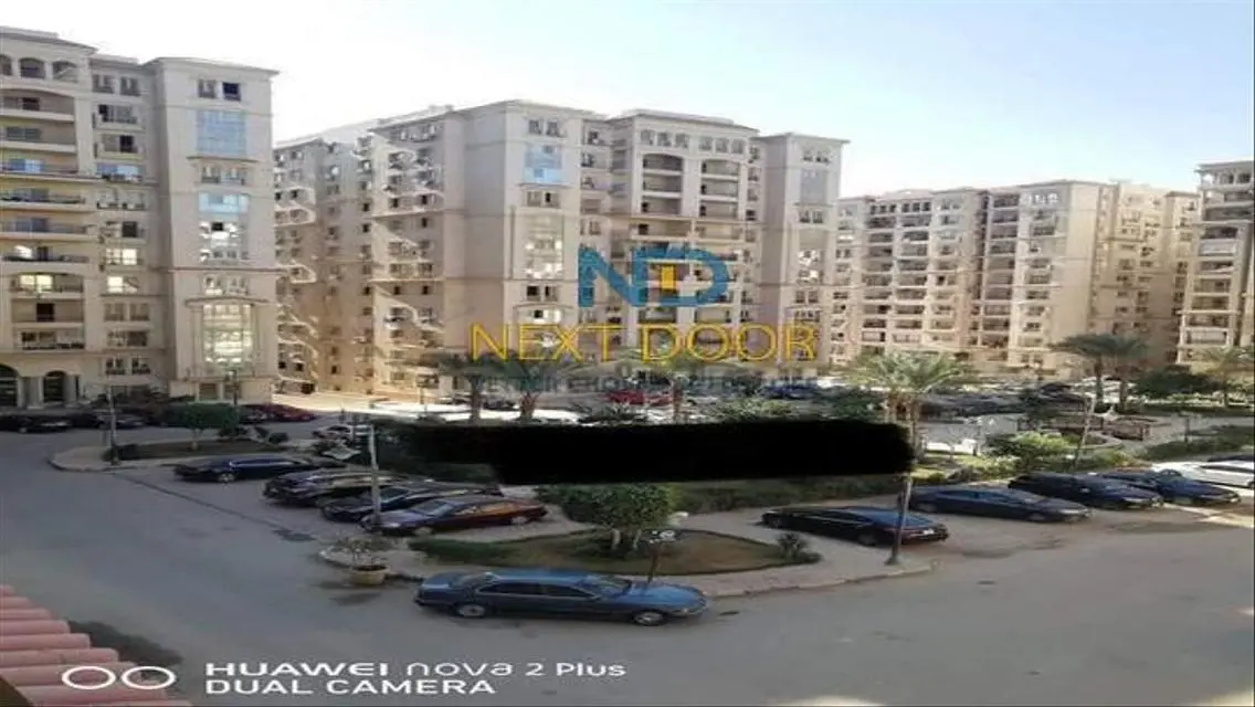 شقة للايجار بموقع متميز بالبارون سيتي