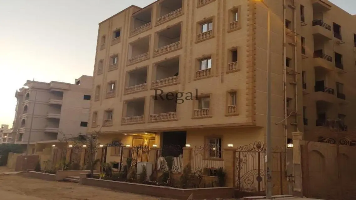شقة مميزة للبيع بمساحة 600 متر