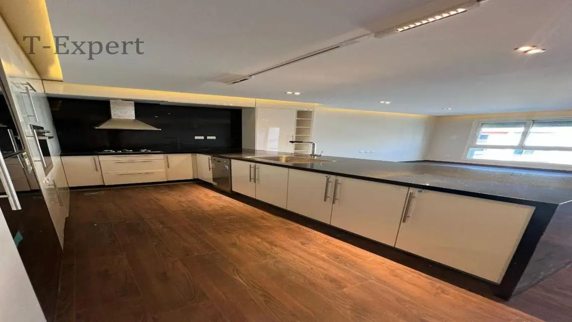 Luxury Apartment for Rent - 166 sqm