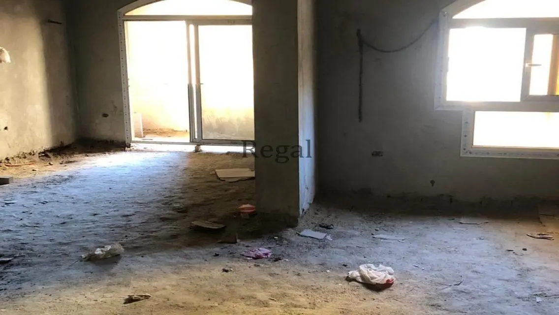 شقة فاخرة للبيع بمساحة واسعة