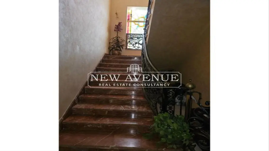 Luxurious Apartment with Private Garden in a Prime Location