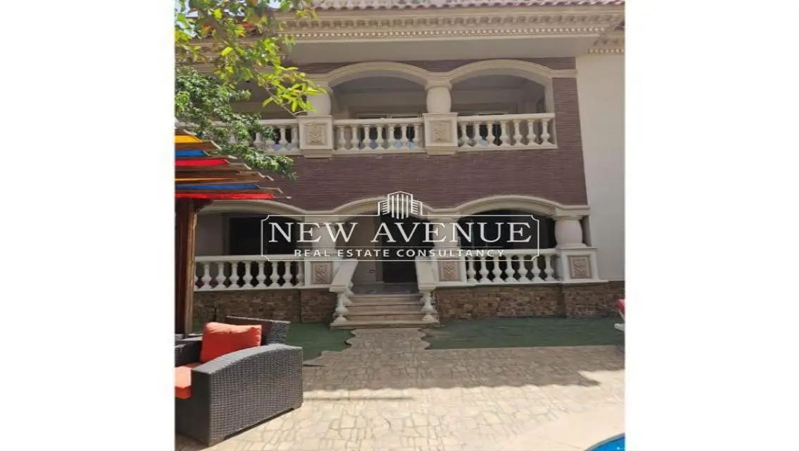 Luxurious Apartment with Private Garden in a Prime Location