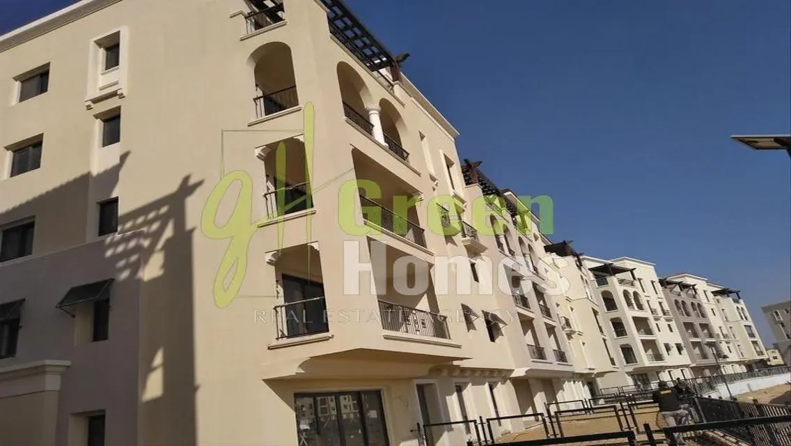 Luxurious Green Home with Security Guard in an Excellent Location