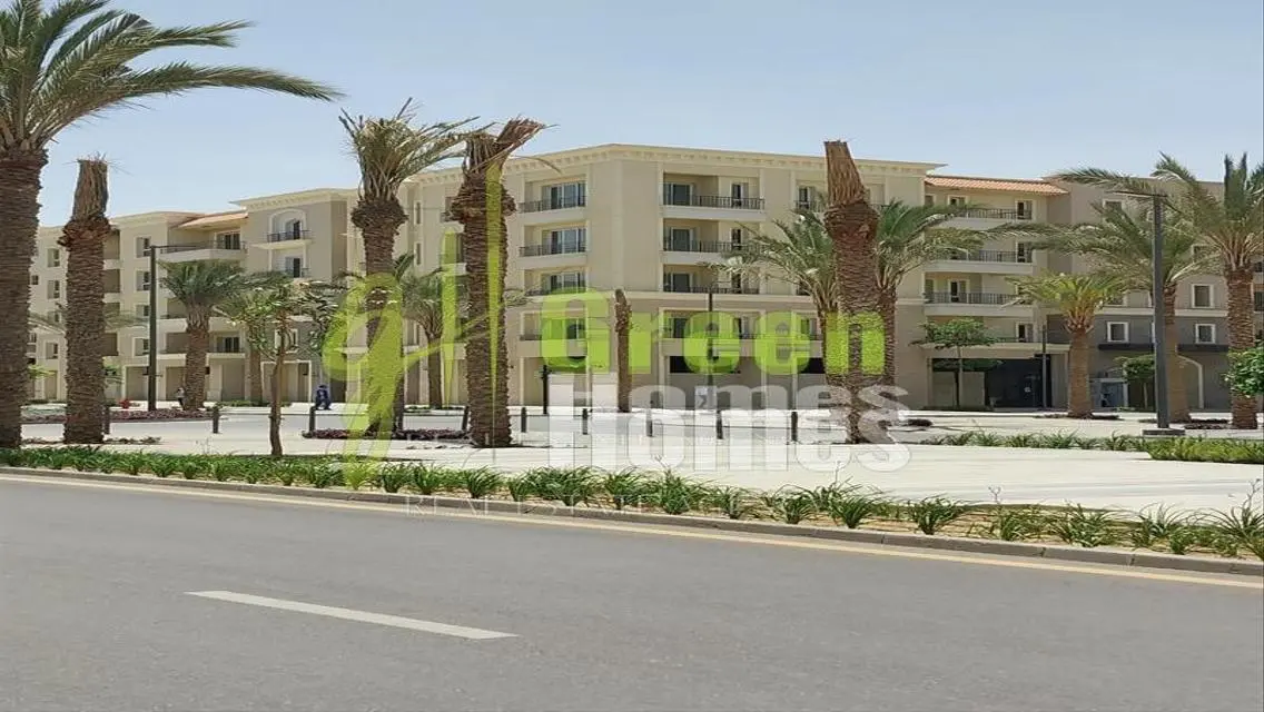 Luxurious Green Home with Security Guard in an Excellent Location