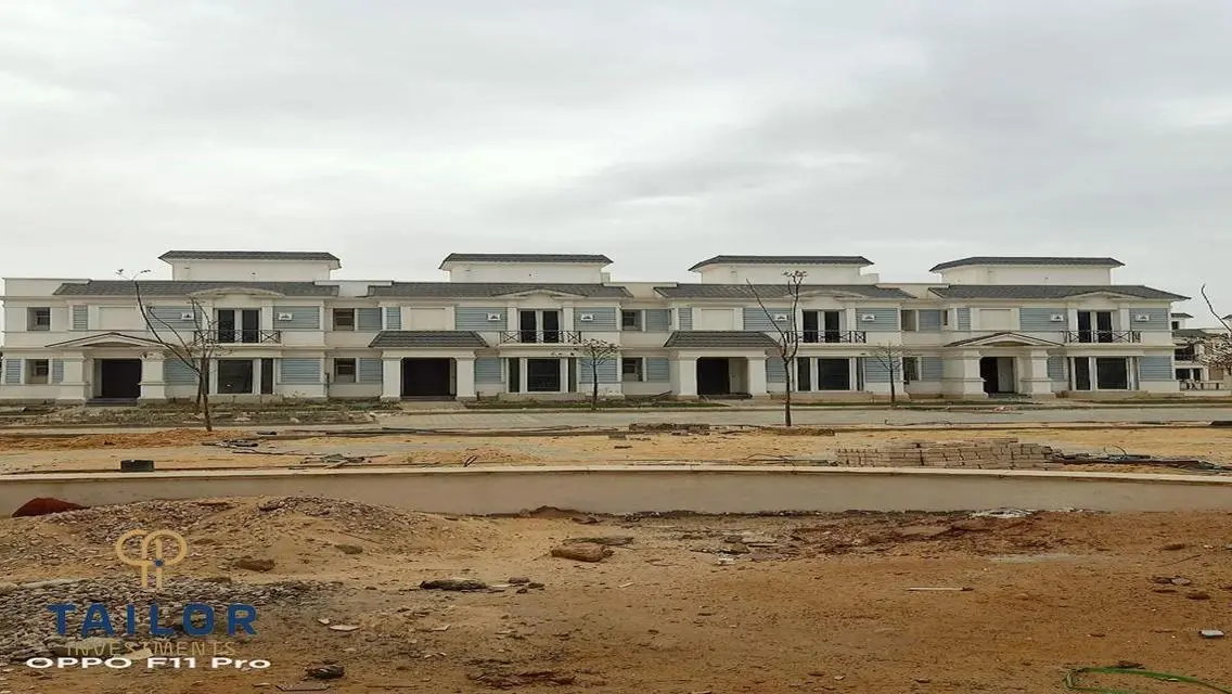Luxury Apartment with Mountain View in 6th October City