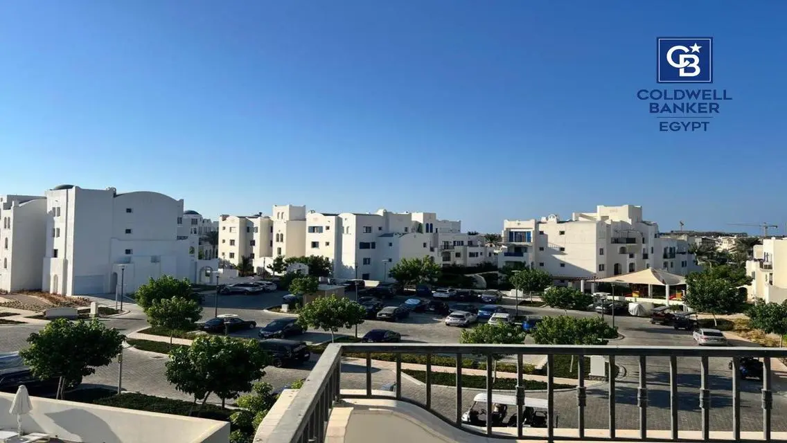 عقار متميز للبيع بمساحة واسعة