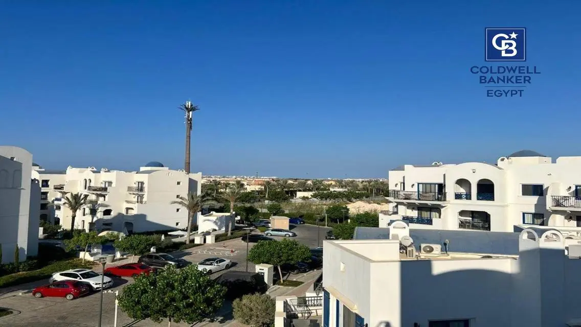 عقار متميز للبيع بمساحة واسعة
