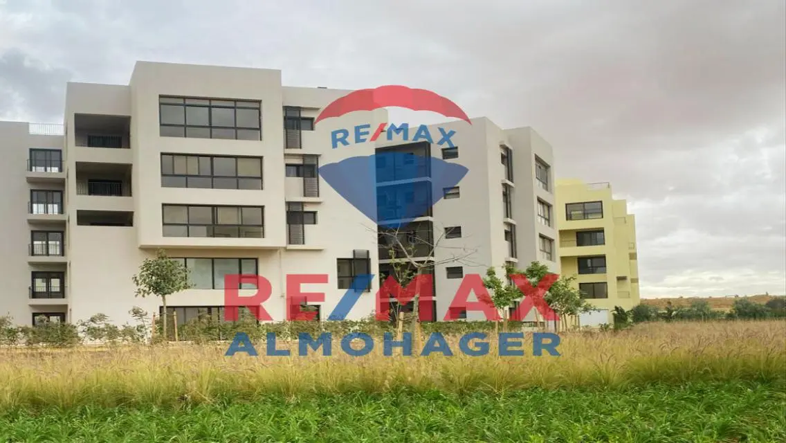 Luxurious Apartment in a Prime Location with Balcony