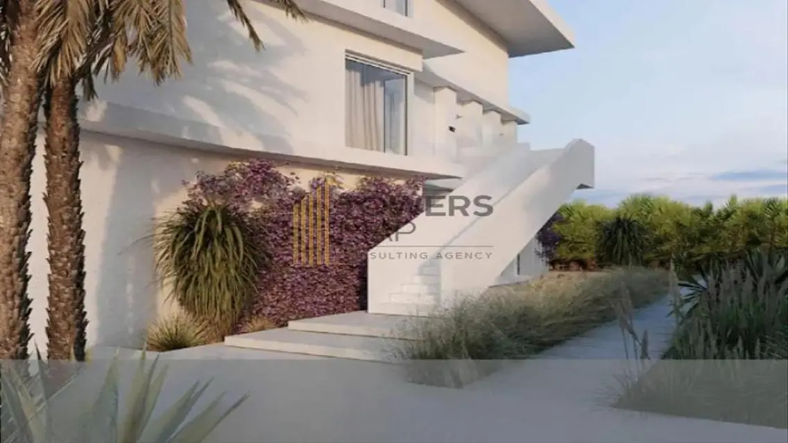 Spacious Apartment with Balcony and Shared Pool