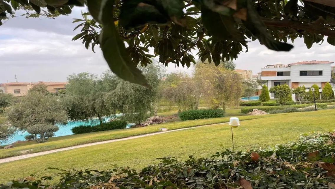 Villa very prime location in lake view New Cairo