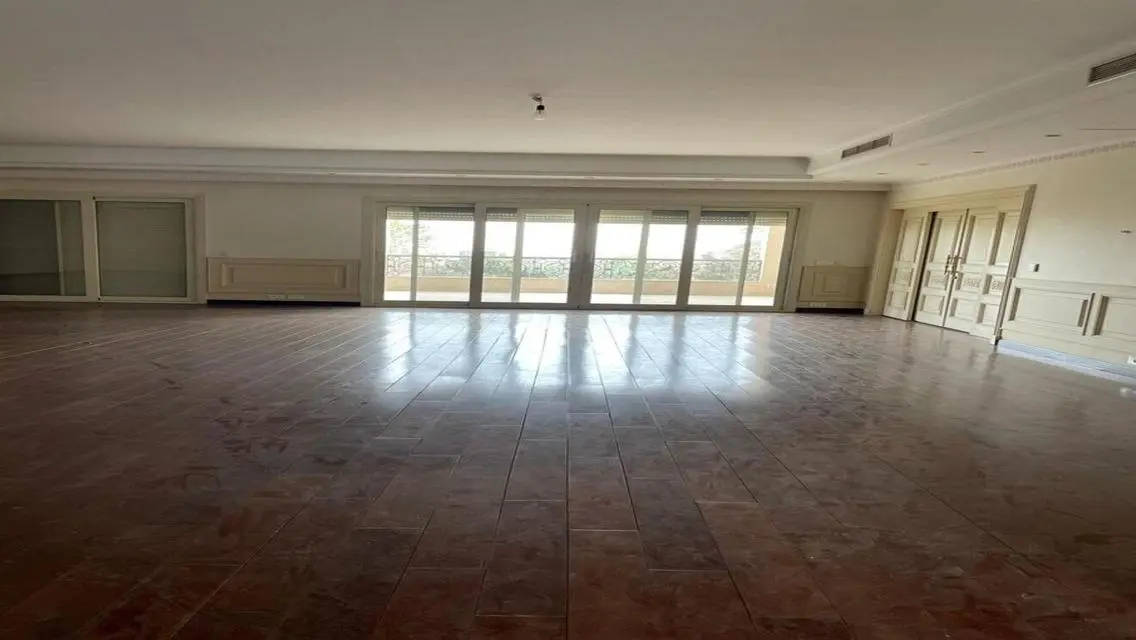 Villa very prime location in lake view New Cairo