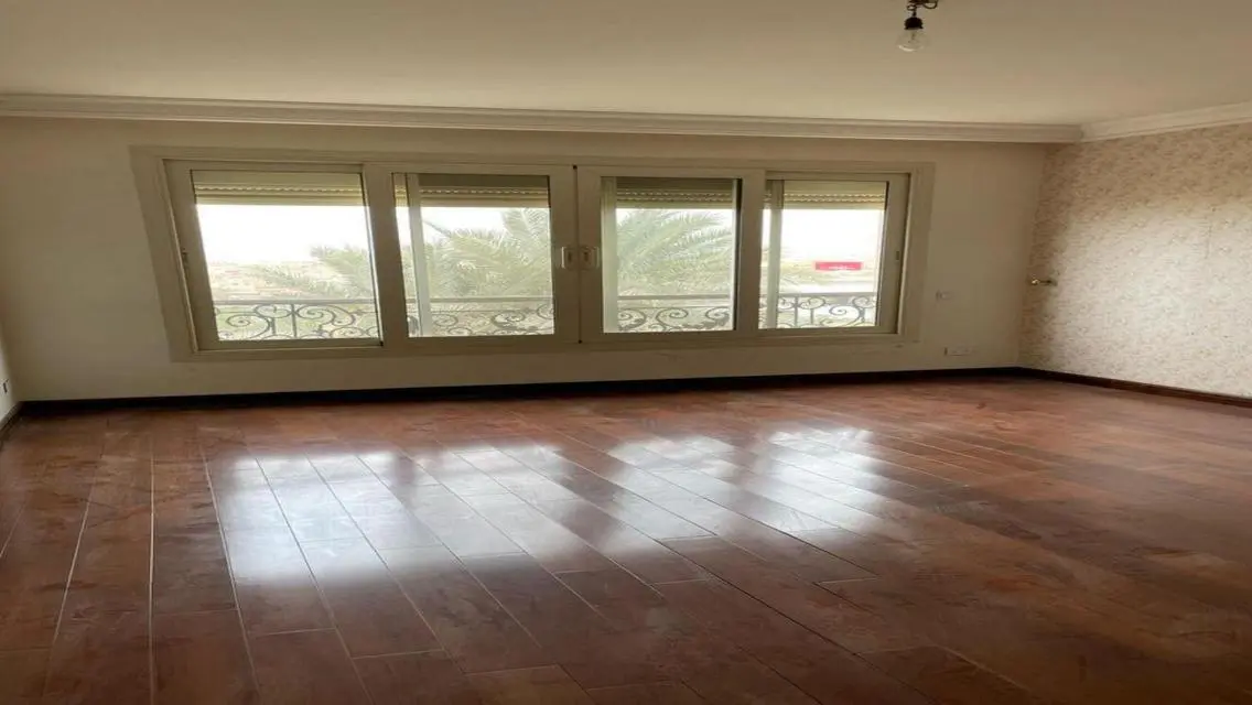 Villa very prime location in lake view New Cairo