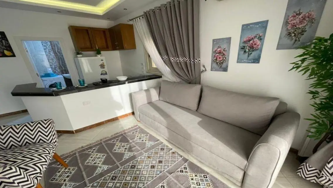 Luxury Villa with Private Garden and Pool for Sale