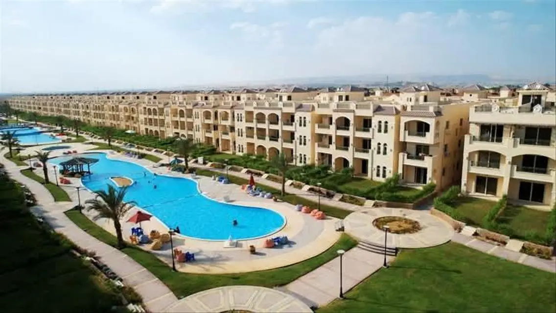 Luxury Apartment with Private Garden, 750 sqm