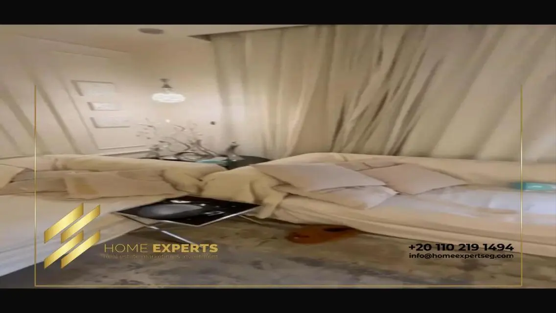 Luxury Apartment with Ample Space and Shared Pool in a Prime Location