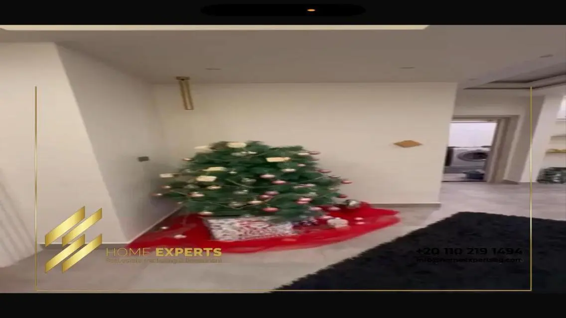 Luxury Apartment with Ample Space and Shared Pool in a Prime Location