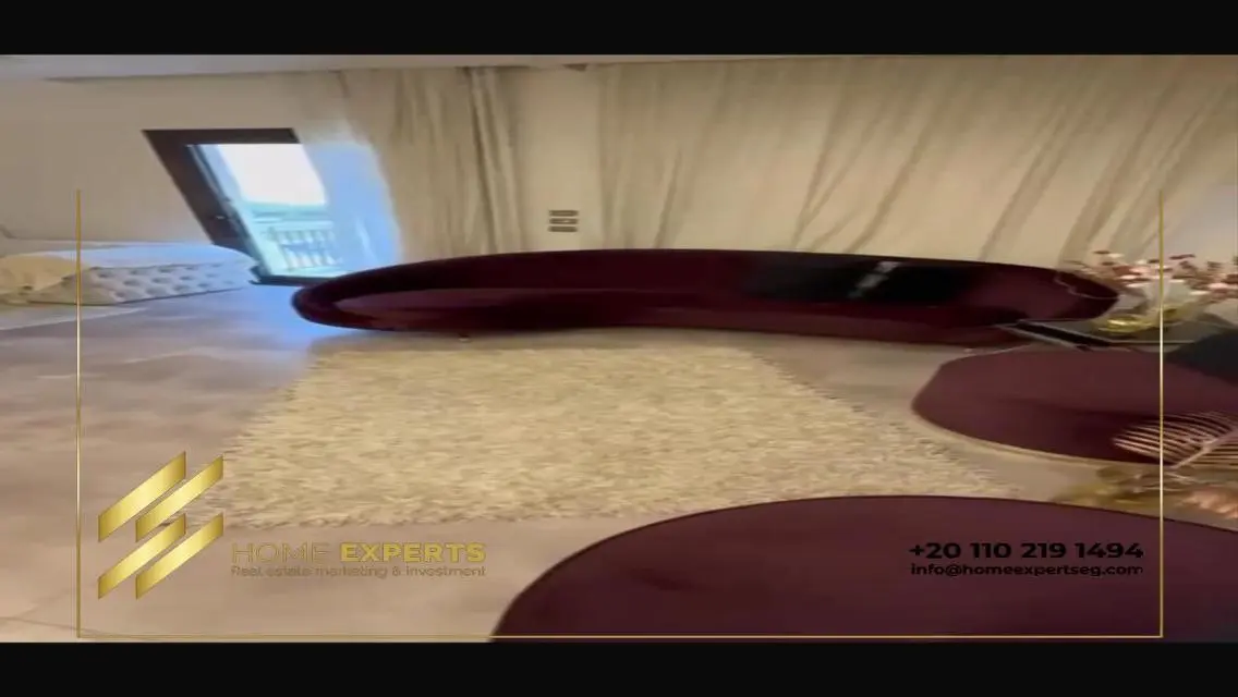 Luxury Apartment with Ample Space and Shared Pool in a Prime Location