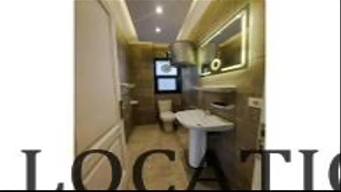 Luxury Apartment with Private Garden and Pool in Prime Location