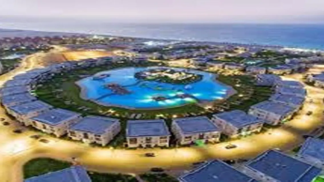 Luxury 3-Bedroom Apartment with Private Pool and Stunning Lake Views