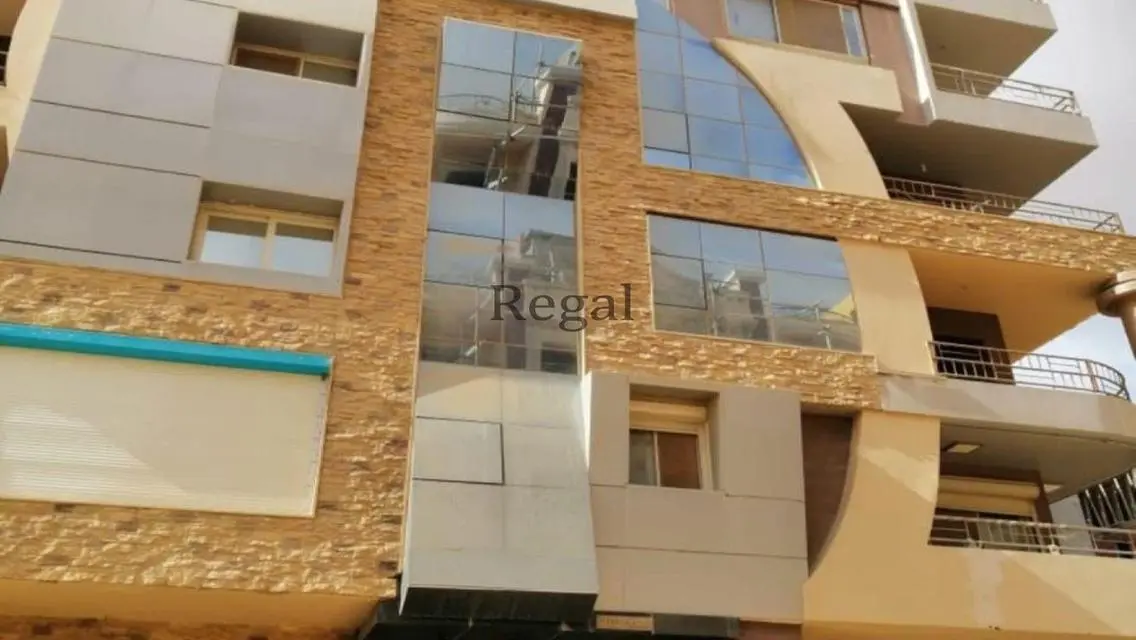 شقة فاخرة بمساحة 325 متر في قلب المدينة
