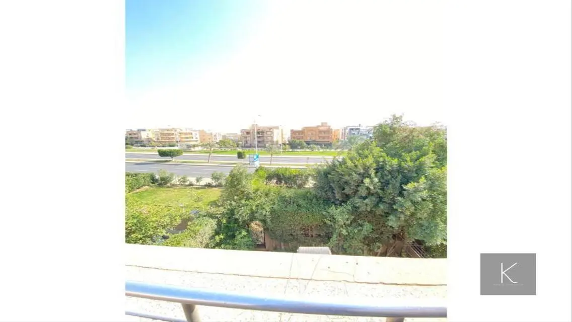 شقة فاخرة للبيع بتصميم عصري