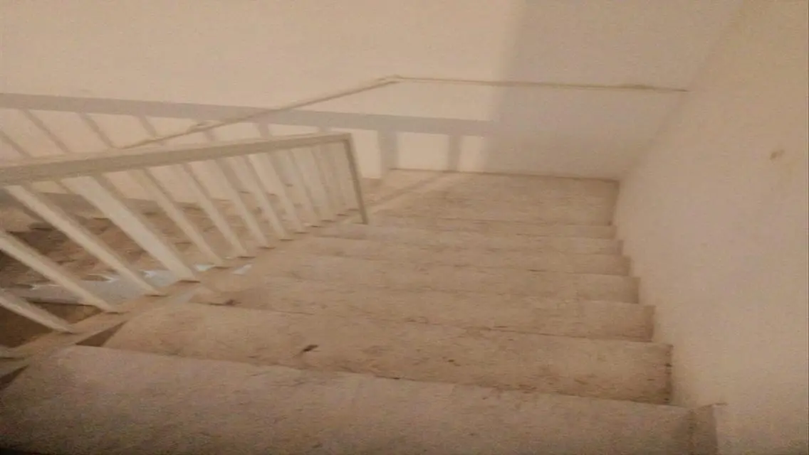شقة حديثة للإيجار في موقع متميز