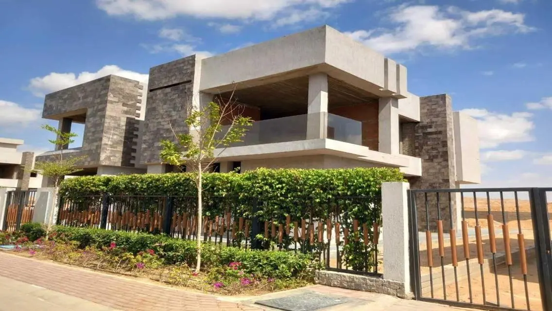 Luxury Villa for Sale in Sun Capital