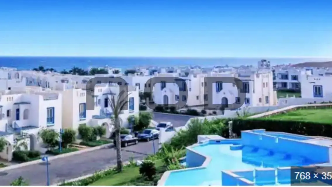 Luxury Apartment with Stunning Lake View