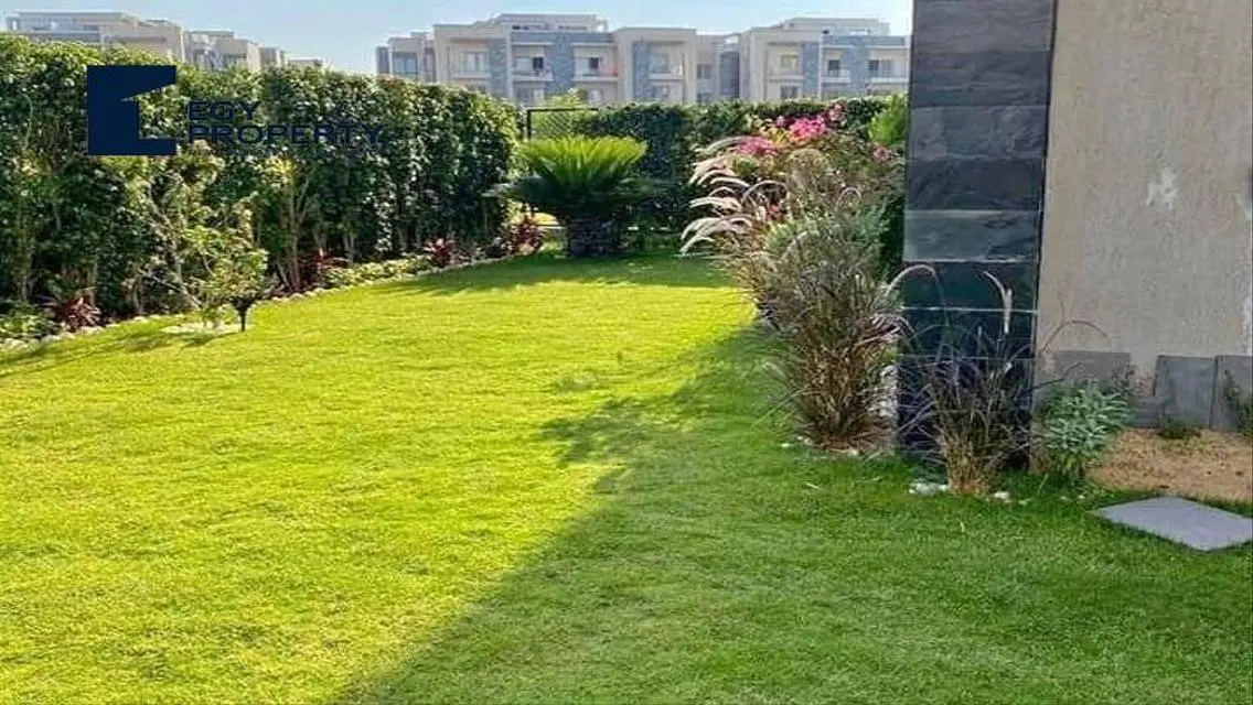 شقة فاخرة بـ 3 غرف نوم مع حديقة خاصة